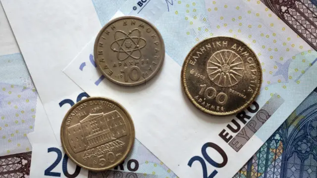 Các "Chòm sao Orion" xuất hiện rõ trên đồng tiền euro (Hình: Getty Images)