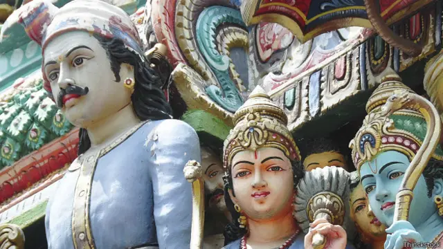 En varias religiones hay diosas mujeres. 