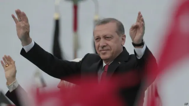 Cumhurbaşkanı Erdoğan seçim kampanyası süresince yaptığı konuşmalarda Başkanlık sistemine geçilmesini savunuyordu.