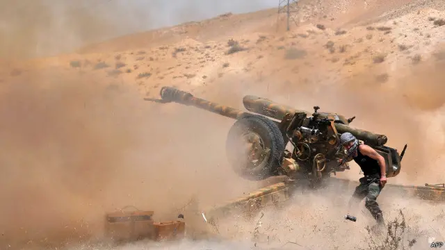 مواجهات الحسكة تأتي بعد خسائر للجيش السوري في مدن مهمة مثل تدمر الأثرية وحلب.