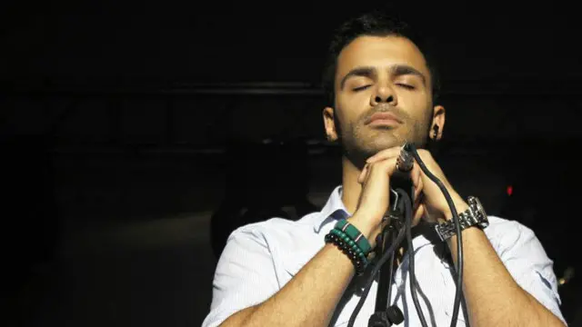 کنسرت‌های سیروان خسروی چند بار لغو شده است