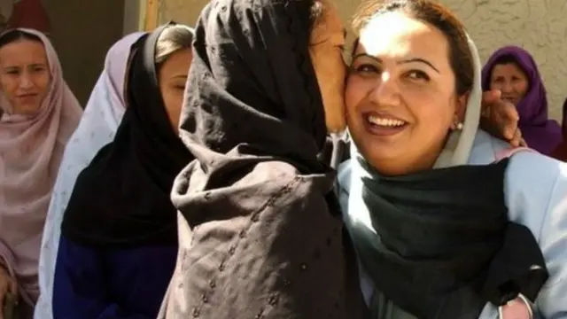 وفد میں شامل افغان پارلیمنٹ کی رکن شکریہ بارکزئی نے اس بات چیت کو ایک تاریخی اقدام قرار دیا ہے