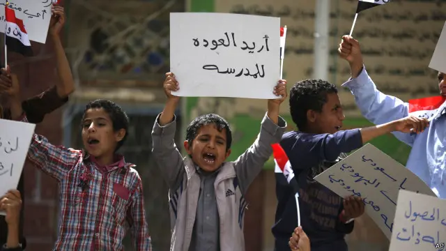 تعطلت العملية التعليمية في اليمن جراء تفاقم الصراع. 