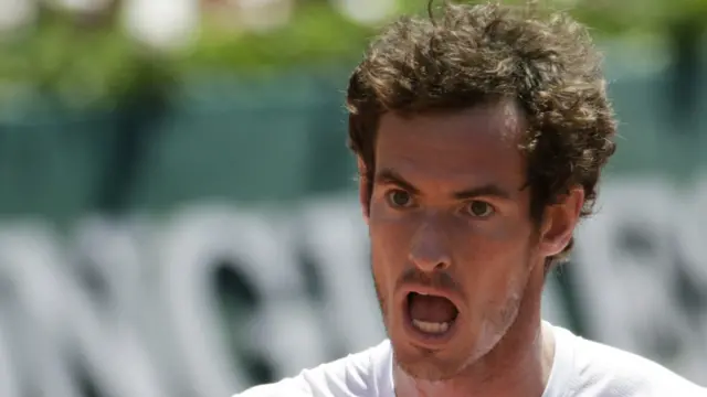 اینڈی مرے ماضی کئی بار نواک جاکوچ کو ہرا چکے ہیں لیکن فرنچ اونچ کے سیمی فائنل میں وہ اپنی کارکردگی کو نہ دھرا سکے۔