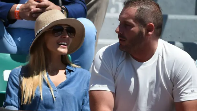 نواک جاکوچ کی بیوی بھی میدان میں موجود تھیں