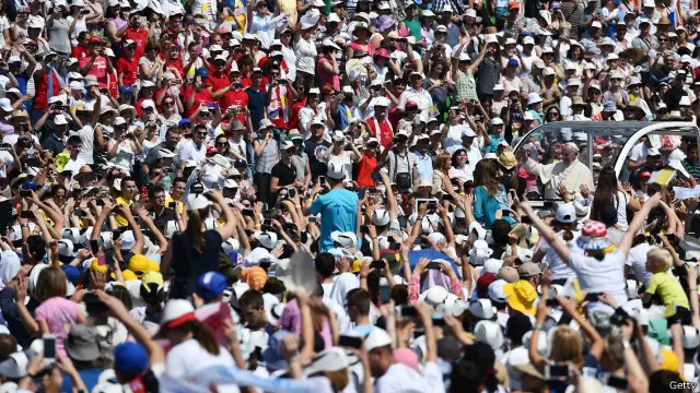 Menurut Paus dunia mengahadapi ancaman perang dunia ketiga yang dijalankan pelan-pelan dan bertahap