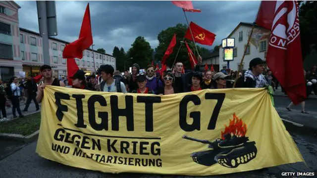 Марш противников саммита G7 в Гармиш-Партенкирхене, Германия, 6 июня 2015 г.