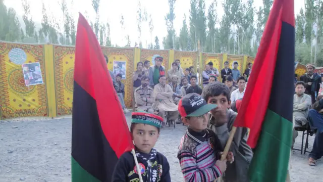 آٹھ جون کو گلگت بلتستان کے انتخابات کے دوران ضلع سکردو میں تقریباً ڈیڑھ لاکھ افراد حقِ رائے دہی استعمال کریں گے جن میں سے لگ بھگ نصف خواتین ہیں۔