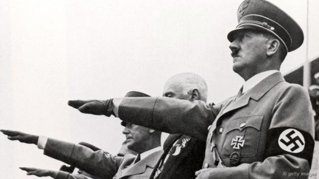 Hitler lên nắm quyền lúc nước Đức trải qua khủng hoảng