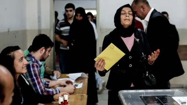 En estas elecciones, muchos de los que participaron en las protestas por Gezi podrían haberse acercado al partido kurdo para darle el 12,5% de los votos.
