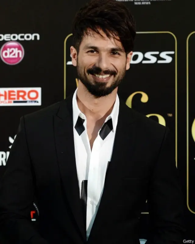 شاہد کپور کو فلم حیدر کے لیے اس سے قبل بھی انعامات مل چکے ہیں یہاں بھی انھیں بہترین اداکار کے اعزاز سے نوازا گیا۔