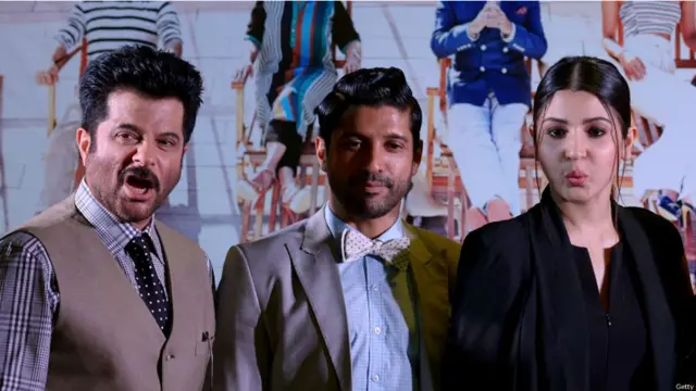 حال ہی میں ریلیز ہونے والی ملٹی سٹارر فلم دل دھڑکنے دو کے سٹار بھی اس موقعے پر وہاں موجود تھے۔ یہاں انیل کپور، فرحان اختر اور انوشکا شرما نظر آ رہی ہیں۔