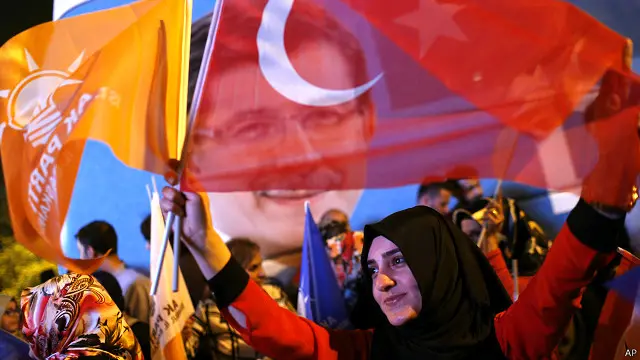 سيسعى حزب العدالة والتنمية لتشكيل حكومة ائتلافية وإما سيشكل حكومة أقلية