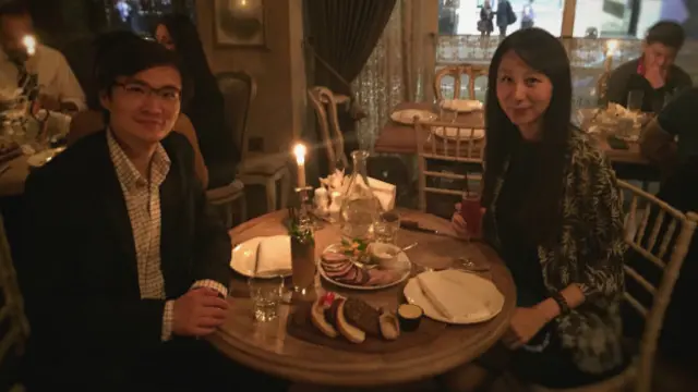 笔者与家人在俄罗斯餐馆Mari Vana