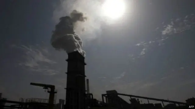 خبراء يرون أن العالم بدأ يبتعد بصورة حتمية على ما يبدو عن حقبة الوقود الحفري.