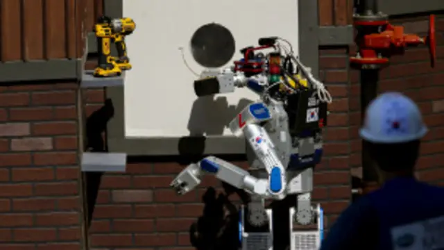 အခက် အခဲ ၈ ခု ကို အကုန်လုံး အောင်မြင် အောင် ဆောင်ရွက် နိုင်ခဲ့တဲ့ HUBO စက်ရုပ်