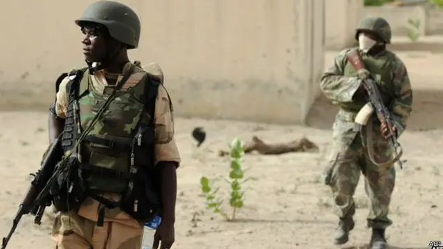 تهدف هذه الخطوة إلى جعل القيادة في منطقة العمليات العسكرية وليس بعيدا في العاصمة أبوجا وتقليص البيروقراطية وتسريع عملية اتخاذ القرار