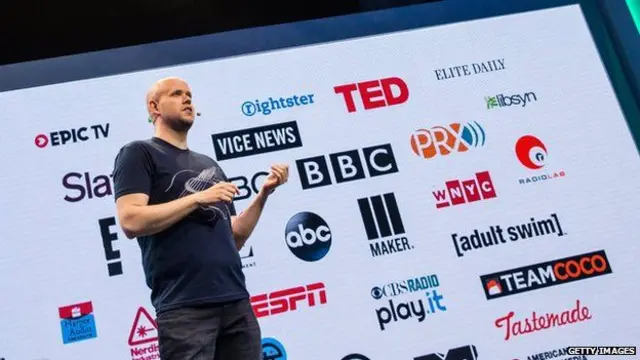 Spotify anunció que expandirá su servicio para incluir podcasts y videoclips.