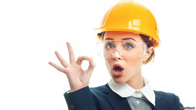 Nova regulamentação na Califórnia quer obrigar atores pornôs a usarem óculos por proteção às DSTs