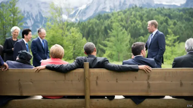 安倍晋三在德国出席G7峰会时与其它国家领导人在一起