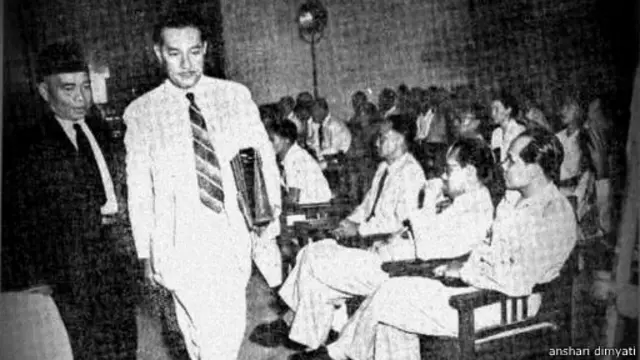 Walaupun Sultan Hamid II membantah terlibat dalam upaya kudeta Westerling, pengadilan MA menyatakan dirinya bersalah. Kemudian dia dihukum penjara sepuluh tahun.