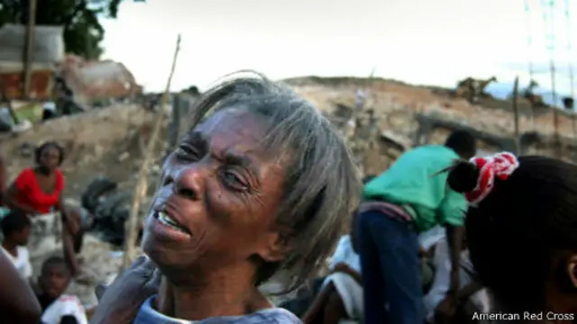 نزدیک یک میلیون دلار برای کمک به زلزله زدگان هائیتی در اختیار وارنر قرار گرفته بود