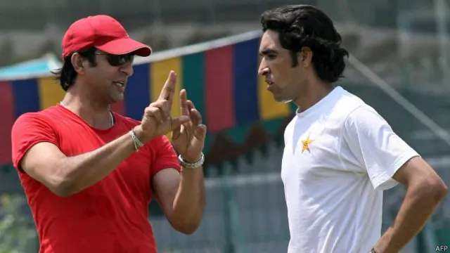 وسیم اکرم نے کہا کہ اگر آپ نے ملک کی خدمت کرنی ہے تو اس کا بہترین طریقہ یہ ہے کہ آپ نوجوان کرکٹرز کی کوچنگ کریں