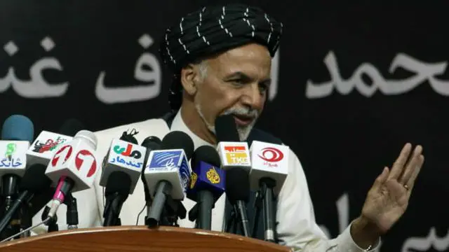 اشرف غنی نے کہا کہ امن معاہدہ بھائی سے نہیں ہوتا بلکہ ان سے ہوتا ہے جن کے ساتھ جنگ ہوتی ہے