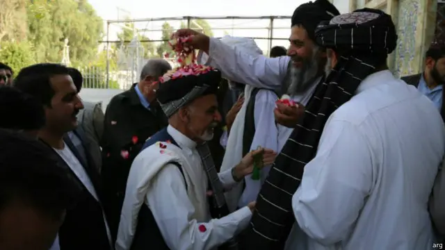 امید کی جا سکتی ہے کہ طالبان سے مذاکرات کے بعد افغان صدر اشرف غنی پر سے بھی دباؤ کم ہو گا