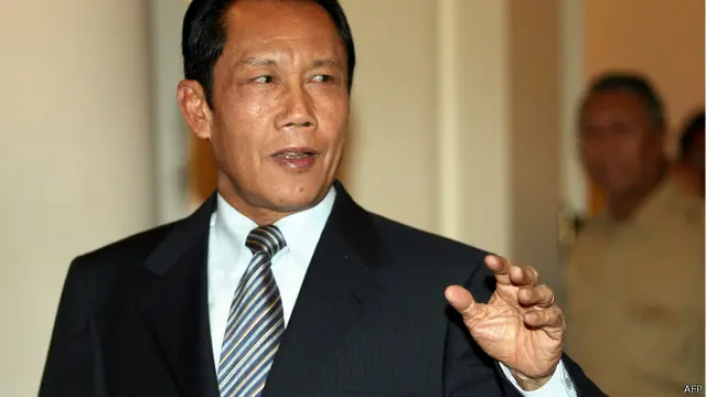 Kepala Badan Intelejen Negara, BIN, Sutiyoso, mengatakan, kelompok eks kombatan GAM yang dipimpin Din Minimi telah menyerahkan diri secara resmi pada Selasa (29/12) pagi setelah melalui proses negosiasi.