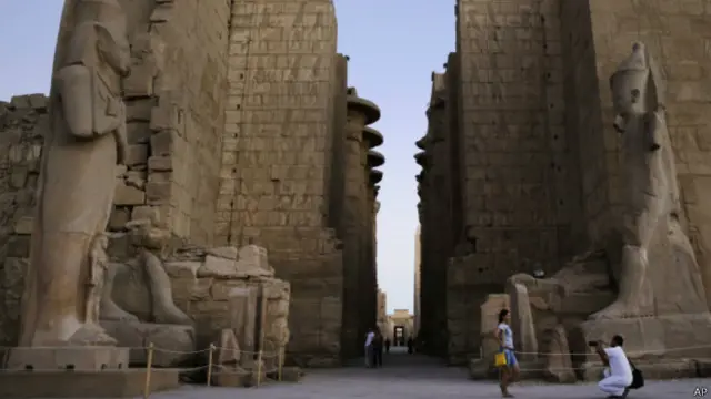  کارنک کا مندر مصر کے مقبول ترین سیاحتی مقامات میں سے ایک ہے