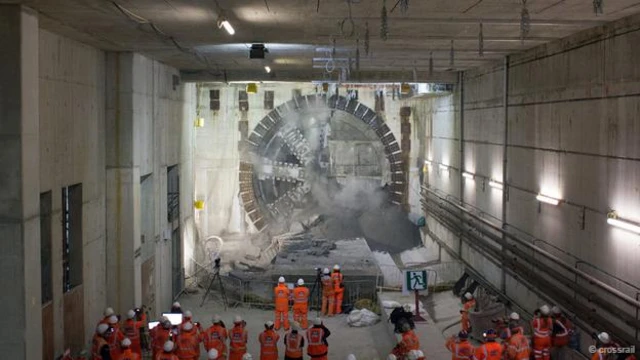 隧道很快就將完工——但現在必須建設一條軌道線(圖片來源：Crossrail)