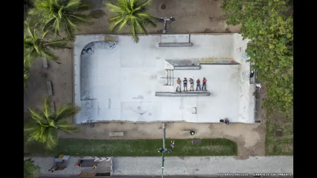 एन प्लीन एयर