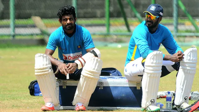 سری لنکا کی کرکٹ ٹیم نے پریکٹس کی۔ تلنگا اور سلوا پریکٹس سیشن میں شامل تھے۔ پاکستانی ٹیم نے آخری بار سری لنکا کی سرزمین پر ٹیسٹ سیریز 2006 میں انضمام الحق کی قیادت میں جیتی تھی۔