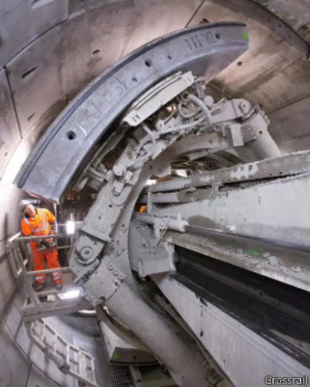 Una tuneladora en operación