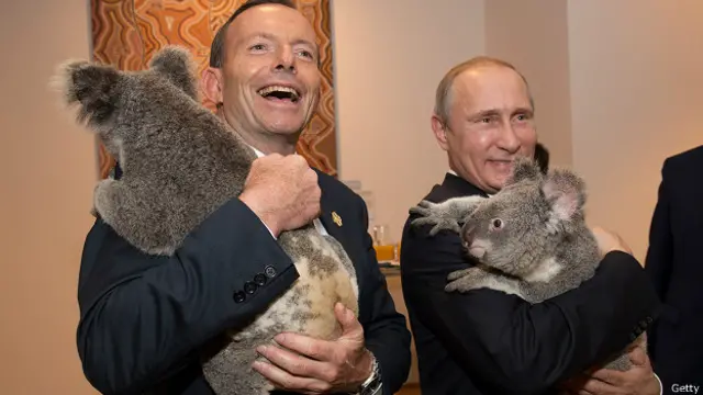 Тони Эббот и Владимир Путин с коалами