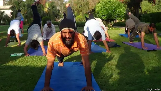 یوگا کو تن، من اور روح کی ورزش مانا جاتا ہے