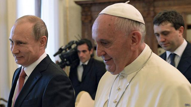 el papa Francisco y el presidente ruso Vladimir Putin en el Vaticano