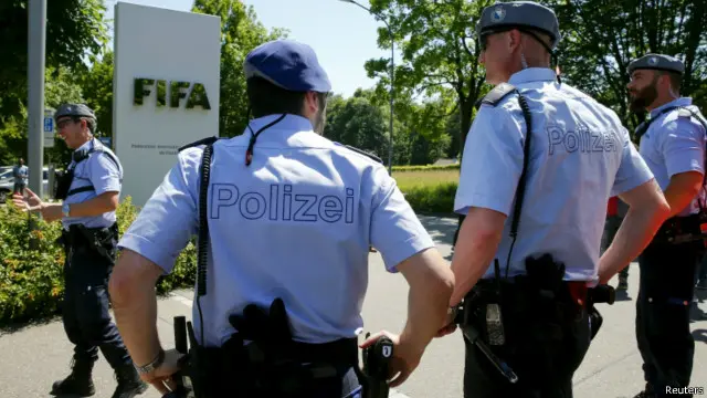 Fifa nói họ đang hợp tác triệt để với nhà chức trách Thụy Sỹ.