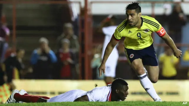 Falcao celebra gol contra Costa Rica