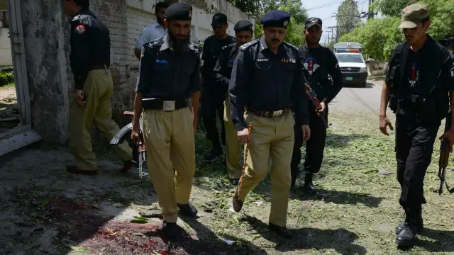 ایسی اطلاعات بھی ہیں کہ پولیس نے چھاپہ بخت جمال نامی ایک شخص کی گرفتاری کے لیے لگایا تھا لیکن اس کارروائی میں وہ فرار ہونے میں کامیاب ہوگیا