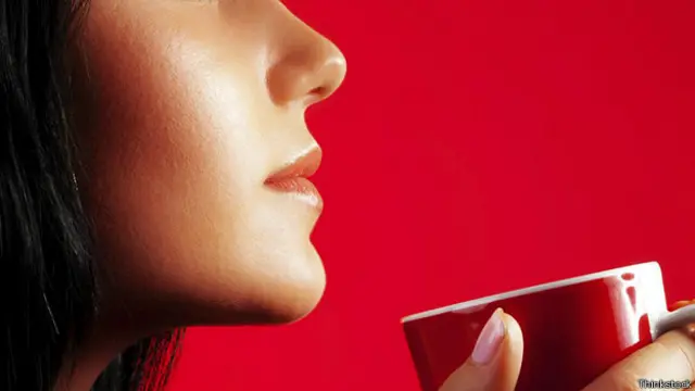 Наслаждаясь кофе