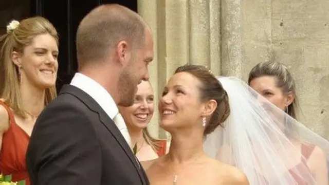 एंडी ब्राउन शादी के बाद ब्राउनस्टोन बन गए.