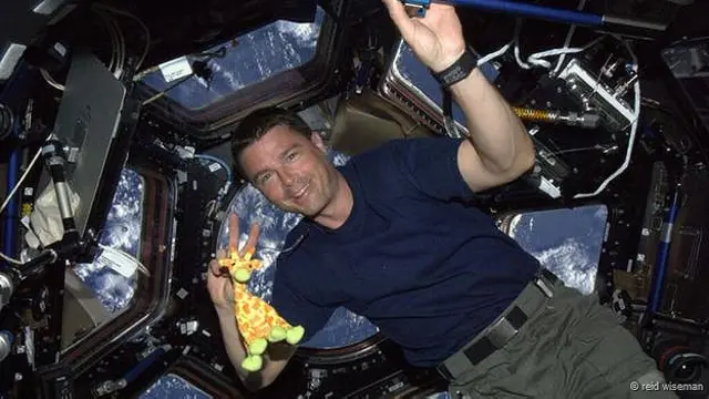 Іграшки у космосі