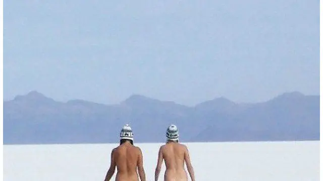 telanjang padang garam