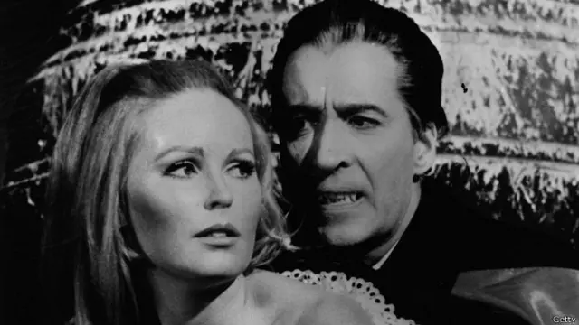 Dos de sus películas de Drácula fueron prohibidas en Australia, pero la tercera, “Draculas has risen from the grave” fue admitida tras varios cortes.