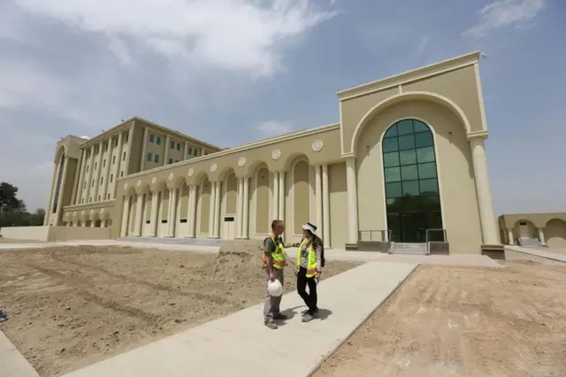 ددغې ودانۍ پر کمپیوټري سیستم ۲۳ میلیون او ۳ سوه زره ډالر لګول شوي دي.