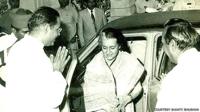  ودیا بالن کو بھارت کی پہلی خاتون وزیرِ اعظم اندرا گاندھی کا کردار ادا کرنے کی پیشکش ہوئی ہے