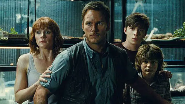 ایگزبیٹر ریلیشنز نامی کمپنی کے مطابق فلم نے ابتدائی دو دن امریکہ میں 20 کروڑ 46 لاکھ ڈالر کا کاروبار کیا