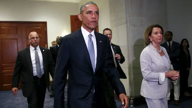 Tổng thống Obama cùng với Lãnh đạo Thiểu số tại Hạ viện, bà Nancy Pelosi
